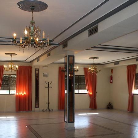 Torrejón el Rubio Hotel Carvajal מראה חיצוני תמונה