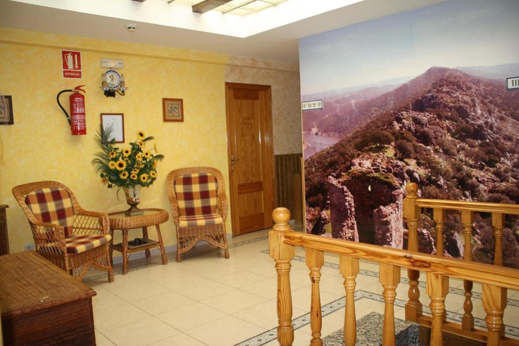Torrejón el Rubio Hotel Carvajal חדר תמונה