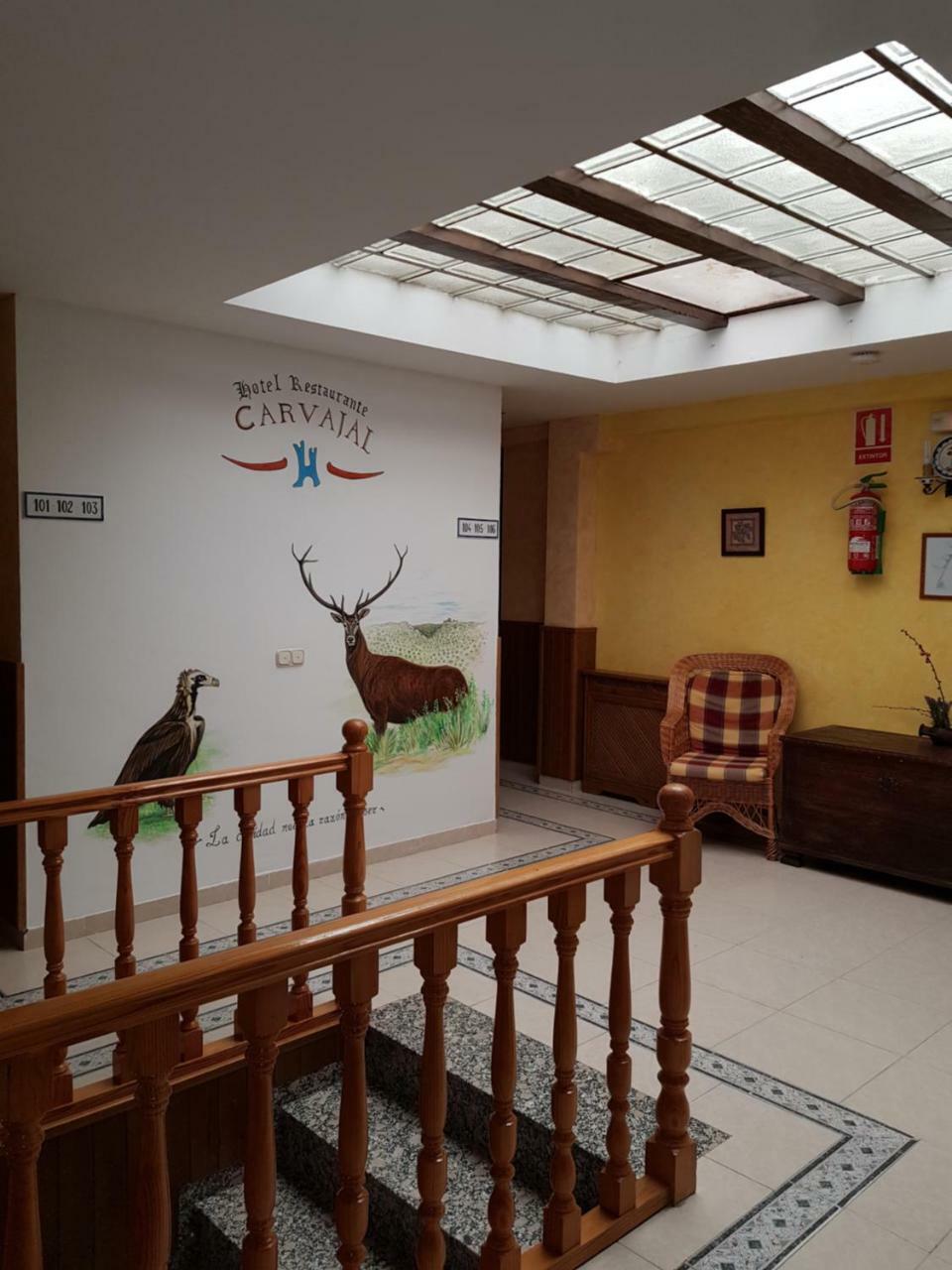 Torrejón el Rubio Hotel Carvajal מראה חיצוני תמונה