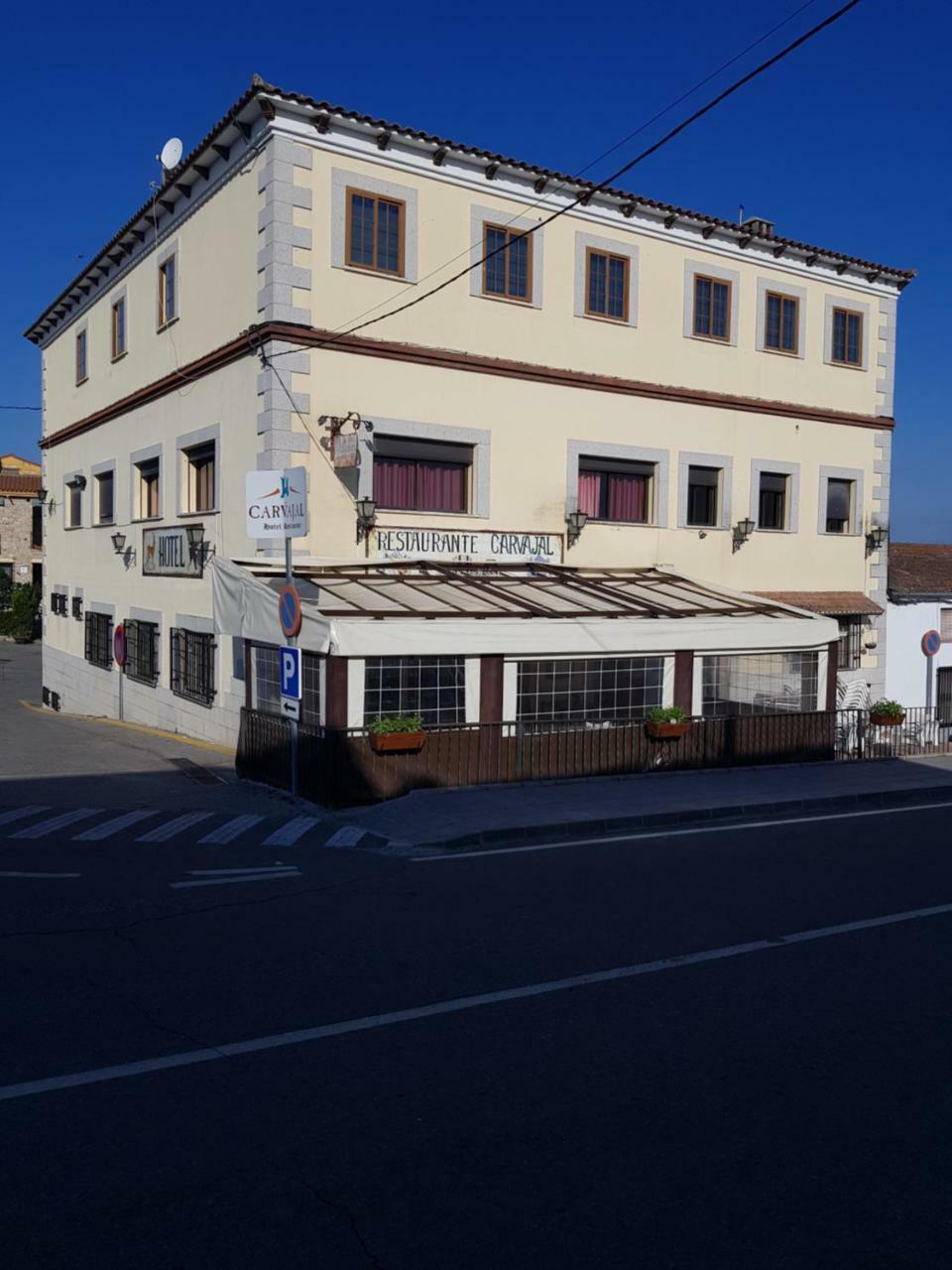 Torrejón el Rubio Hotel Carvajal מראה חיצוני תמונה