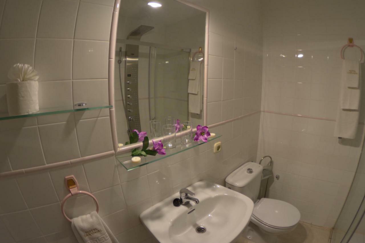 Torrejón el Rubio Hotel Carvajal מראה חיצוני תמונה