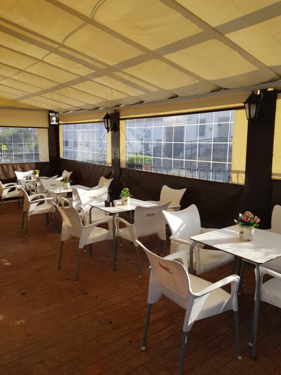 Torrejón el Rubio Hotel Carvajal מראה חיצוני תמונה